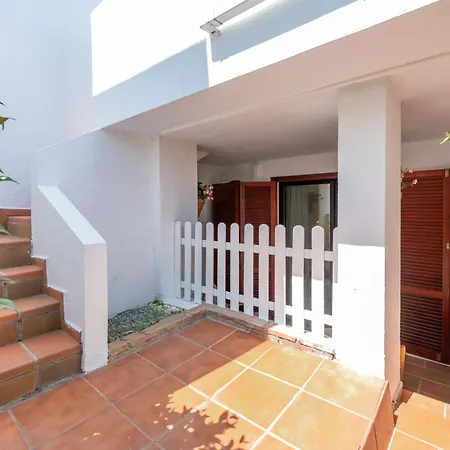 Charming Beachside Townhouse In Villacana 펜션