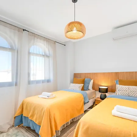 Charming Beachside Townhouse In Villacana Semesterbostad Estepona