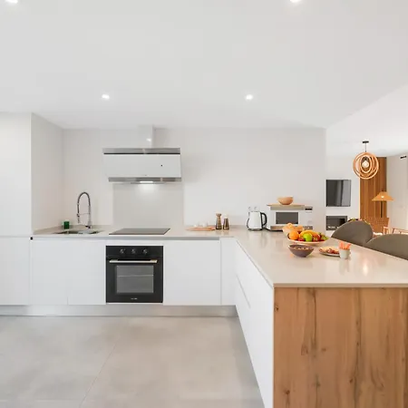 Vakantiehuis Charming Beachside Townhouse In Villacana Estepona