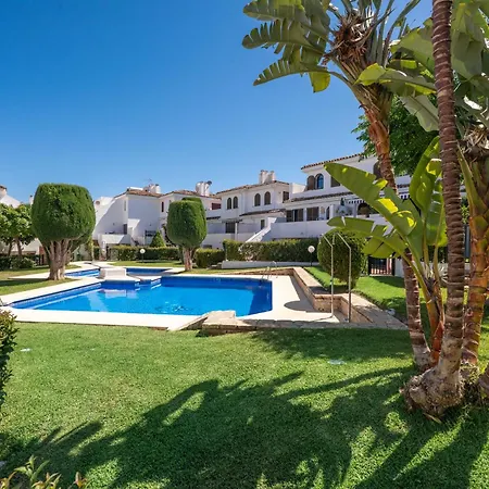 Charming Beachside Townhouse In Villacana Vakantiehuis *