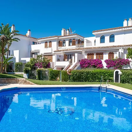 Charming Beachside Townhouse In Villacana Vakantiehuis *