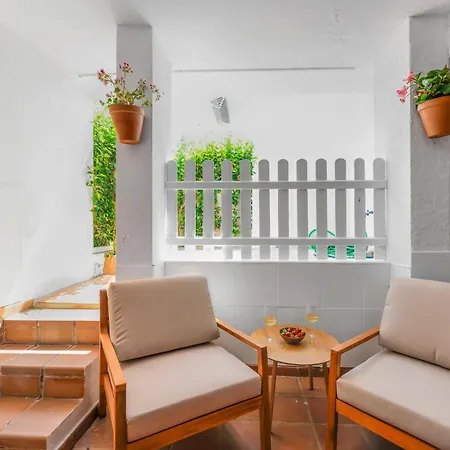Charming Beachside Townhouse In Villacana Semesterbostad Estepona