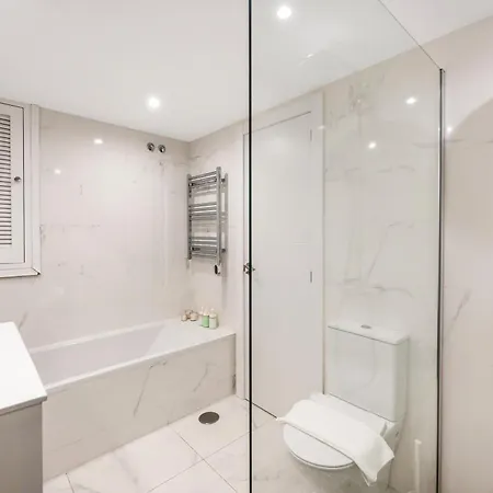 Nyaraló Charming Beachside Townhouse In Villacana