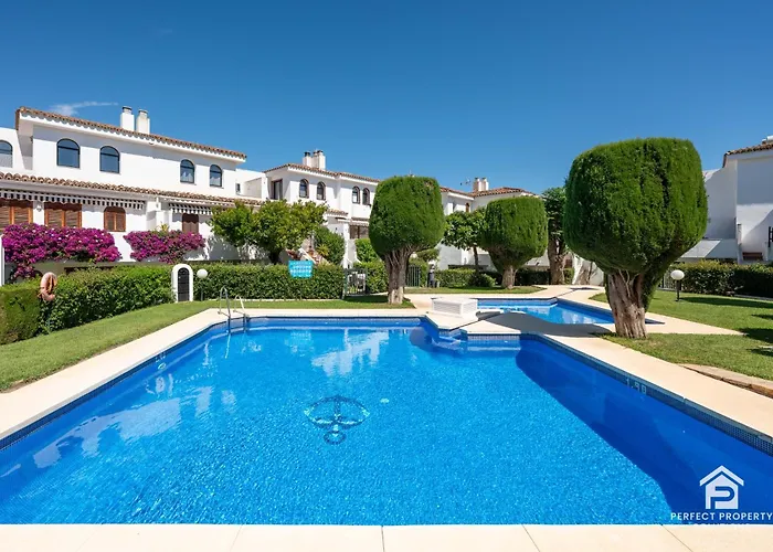 Charming Beachside Townhouse In Villacana 度假居 埃斯特波纳