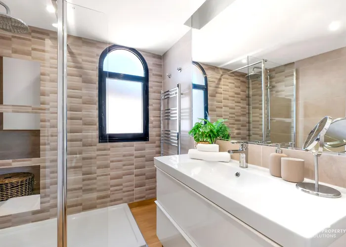 Charming Beachside Townhouse In Villacana *