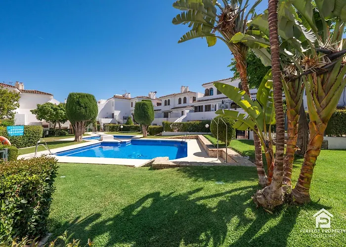 Charming Beachside Townhouse In Villacana 度假居 *